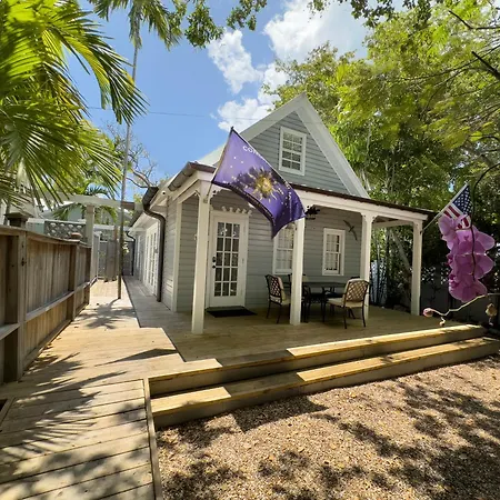 The Southern Cross Tropical Village